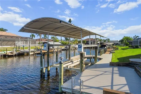 $899,900 | 5025 Southwest 10th Avenue, Cape Coral, FL 33914