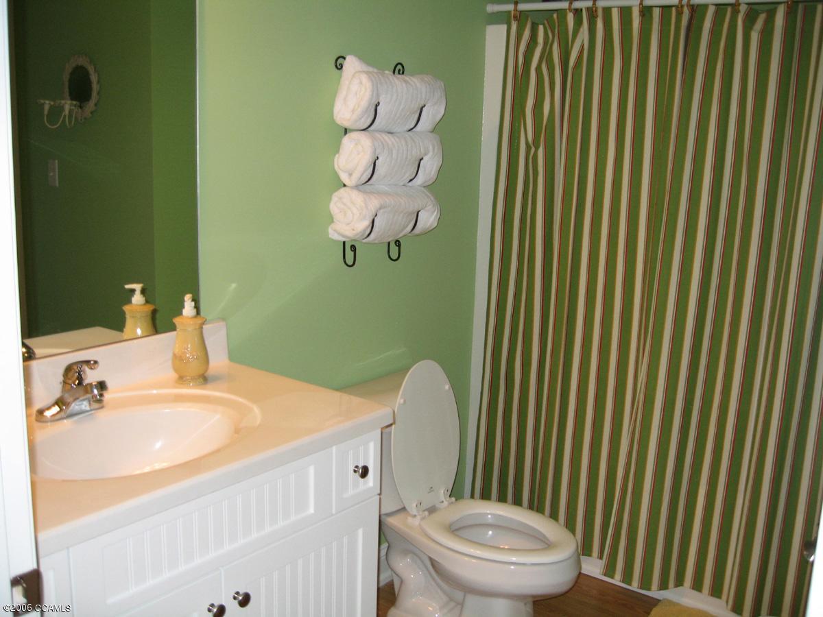 200 Lighthouse Lane, Unit 2D3 Cedar Point, NC 28584 - Photo 6 of 19 Model Guest Bath