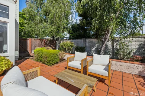 $995,000 | 2 Orr Court, Alameda, CA 94502