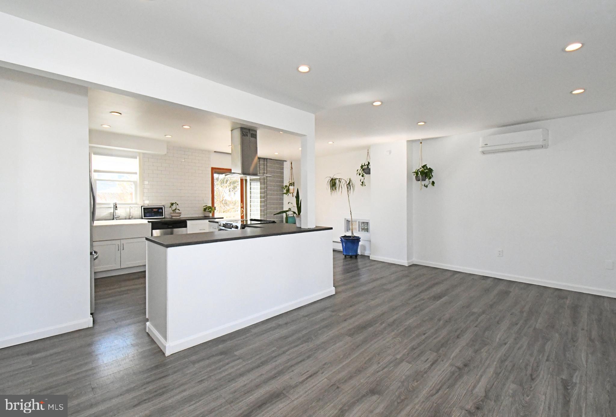 742 Walnut Street Emmaus, PA 18049 - Photo 4 of 25