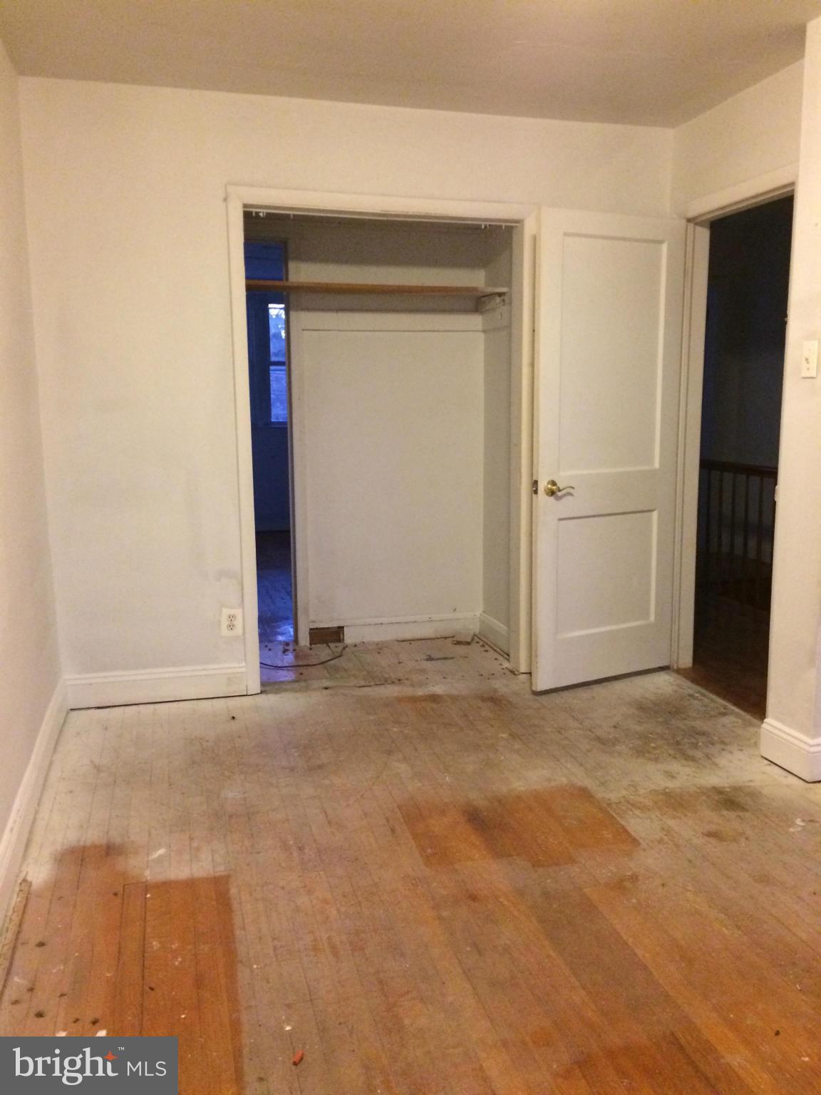 340 Grovethorn Road Baltimore, MD 21220 - Photo 9 of 17 a view of an empty room