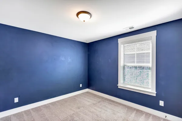 $2,750 | 3988 Hillyard Street, North Charleston, SC 29405