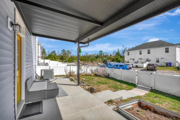 $2,750 | 3988 Hillyard Street, North Charleston, SC 29405