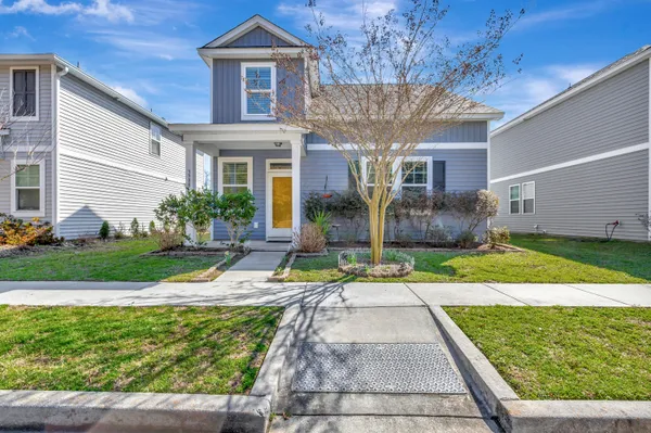$2,750 | 3988 Hillyard Street, North Charleston, SC 29405