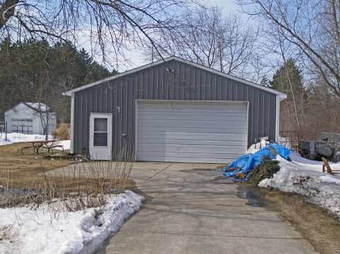 11205 North Center Road Clio, MI 48420 - Photo 17 of 19 20395336-16.JPG