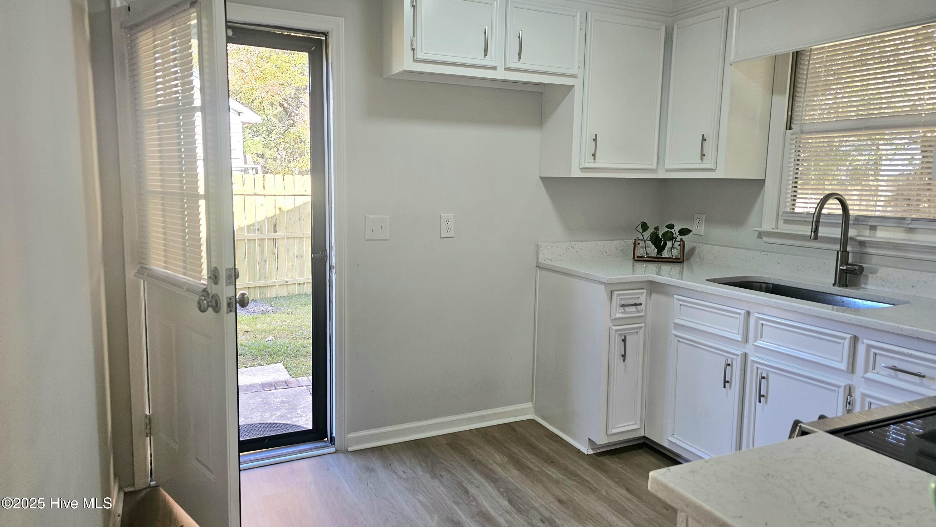 113 East Catawba Road Greenville, NC 27834 - Photo 11 of 19 11 Kitchen
