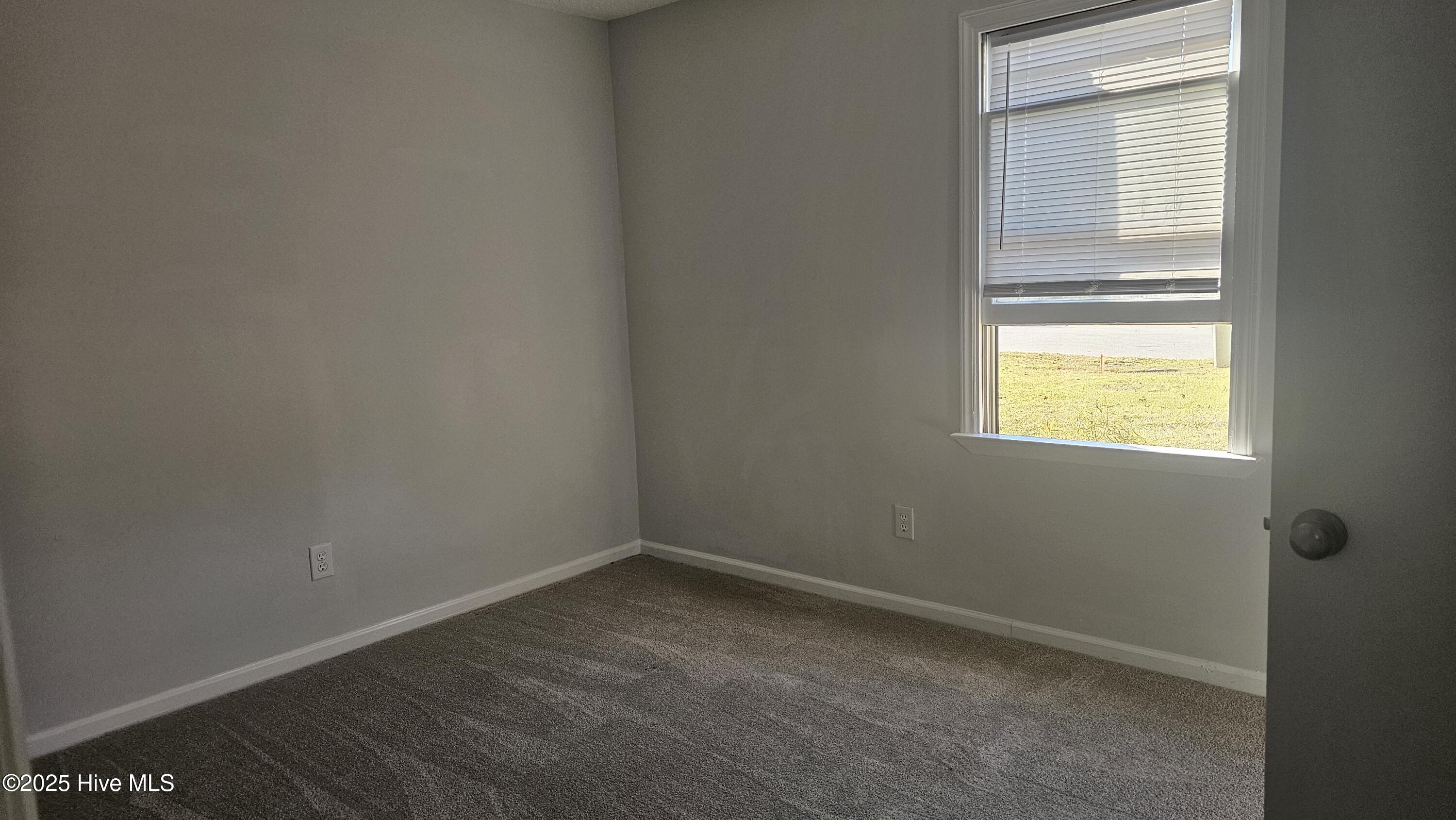 113 East Catawba Road Greenville, NC 27834 - Photo 16 of 19 16 Hall Bedroom