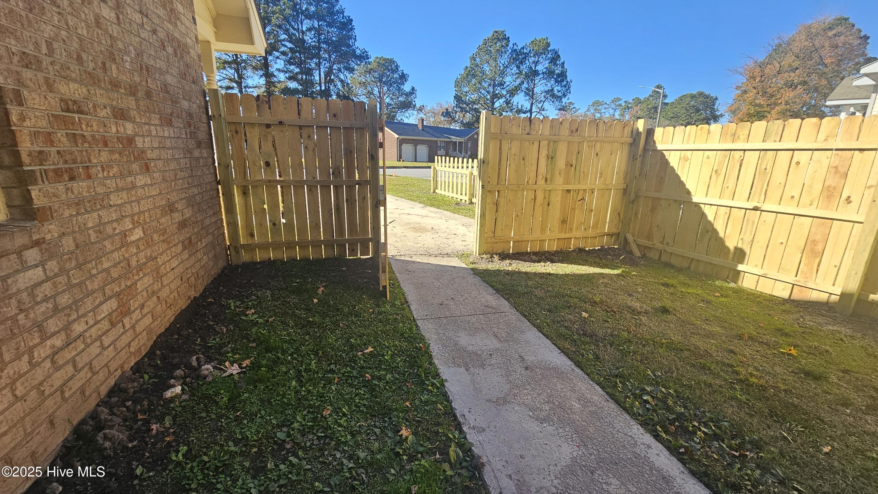 113 East Catawba Road Greenville, NC 27834 - Photo 4 of 19 4 Gate