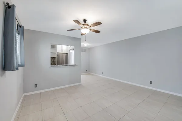$1,300 | 2004 Lake Osborne Drive, Unit 4, Lake Worth Beach, FL 33461