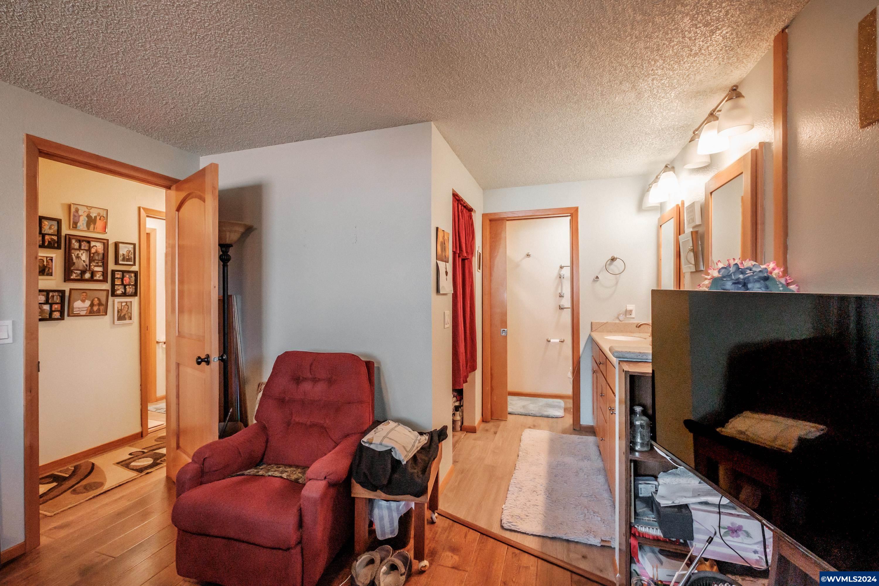 1214 Northeast Springwood Drive Albany, OR 97321 - Photo 24 of 50