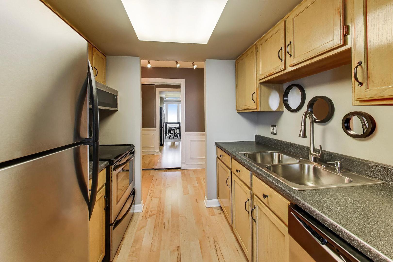1 Renaissance Place, Unit 1118 Palatine, IL 60067 - Photo 5 of 18
