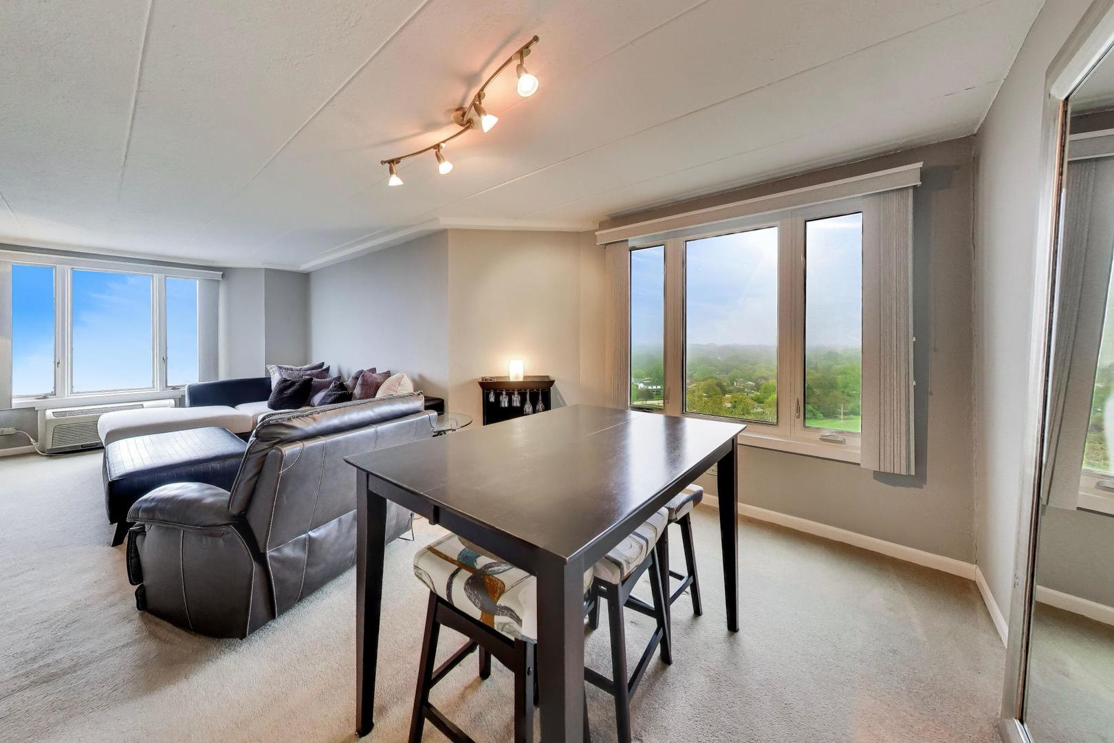 1 Renaissance Place, Unit 1118 Palatine, IL 60067 - Photo 6 of 18