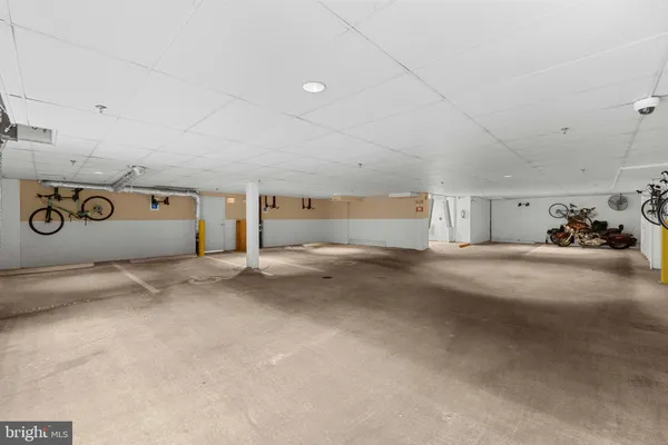 a view of a garage
