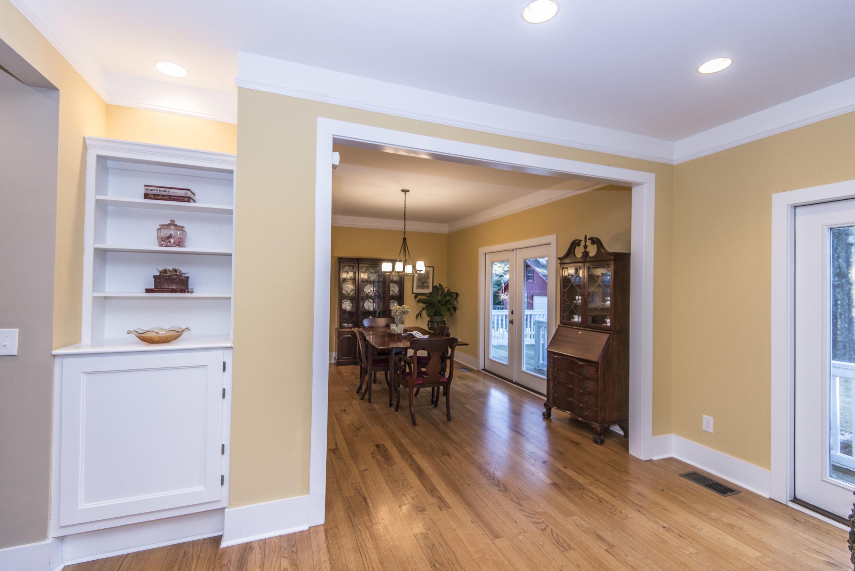 2161 Westrivers Road Charleston, SC 29412 - Photo 20 of 38 living 2 dining