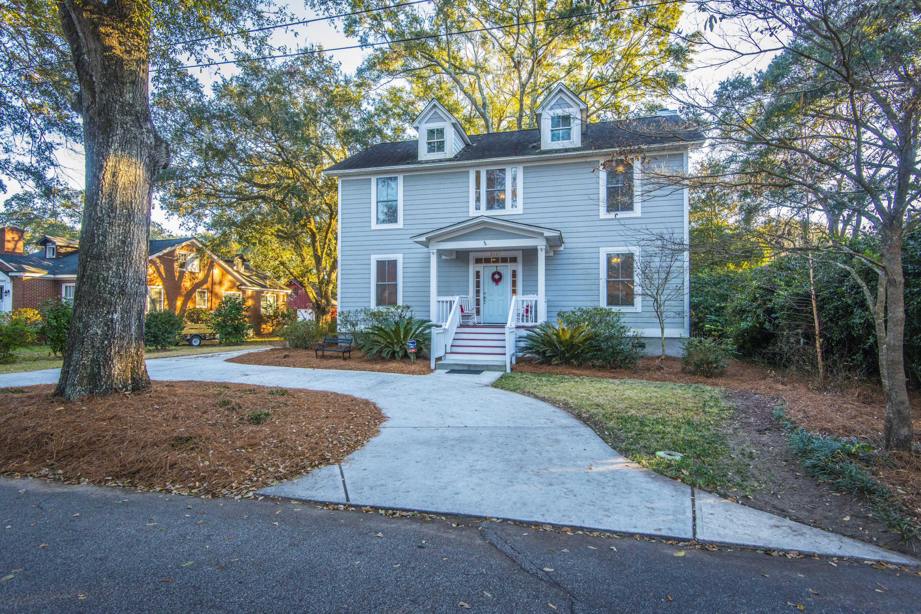 2161 Westrivers Road Charleston, SC 29412 - Photo 9 of 38 2161 front with driveway
