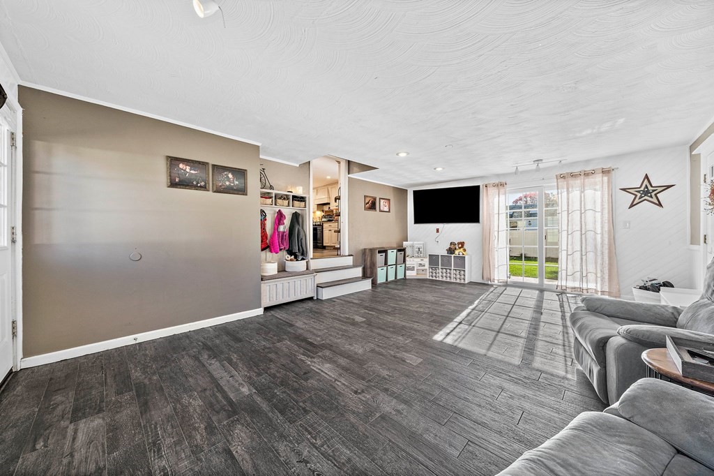 11 Cranmore Road Braintree, MA 02184 - Photo 20 of 42 Gallery Image 20