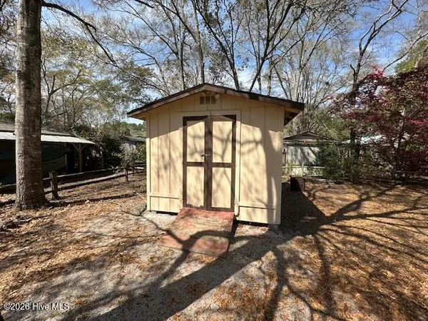 $1,450 | 511 Dogwood Drive, Sunset Beach, NC 28468