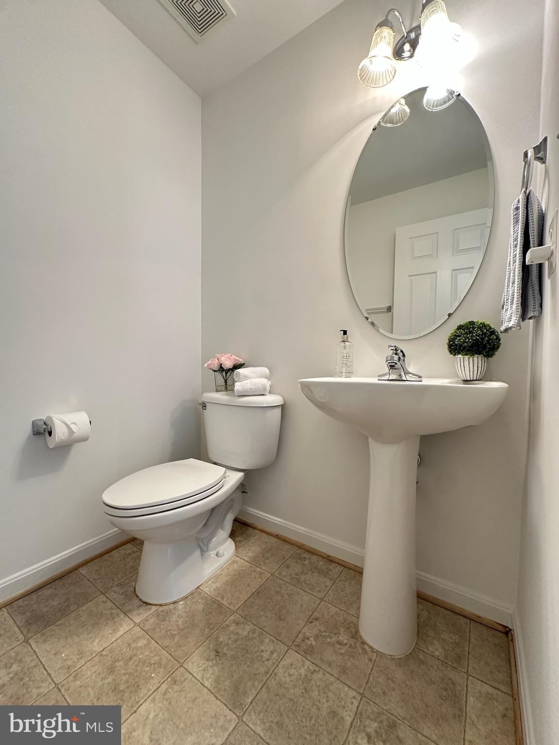 863 Fox Den Road Culpeper, VA 22701 - Photo 12 of 44 HALL BATH MAIN FLOOR