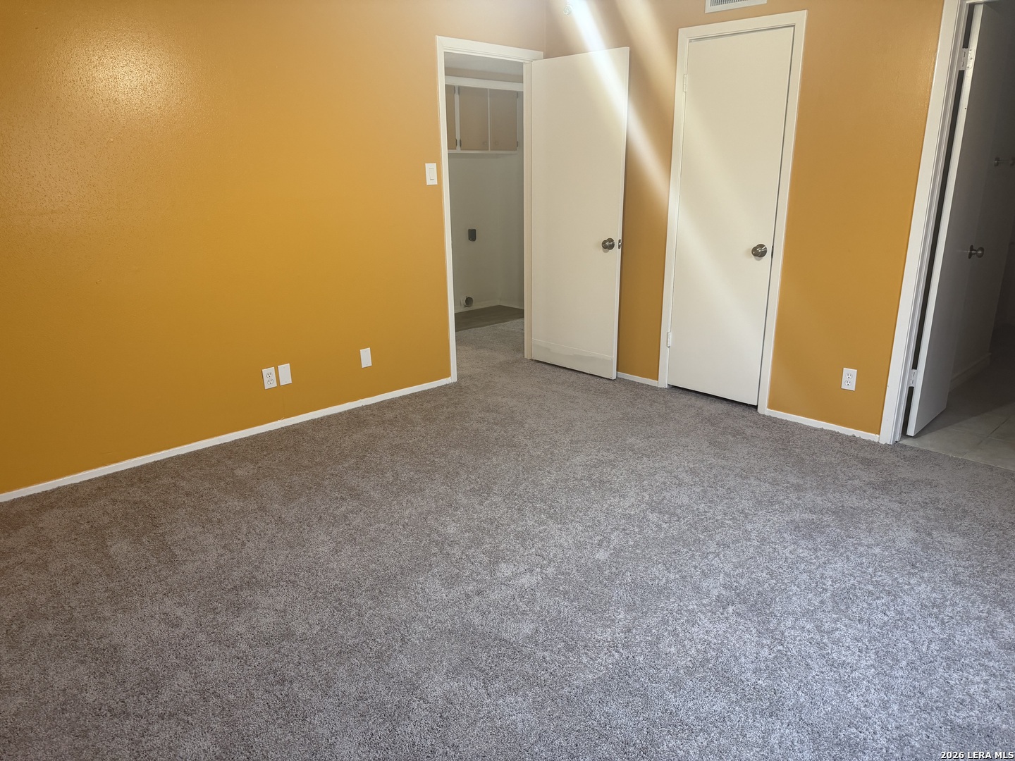 5435 Callaghan Road San Antonio, TX 78228 - Photo 27 of 38 a view of an empty room