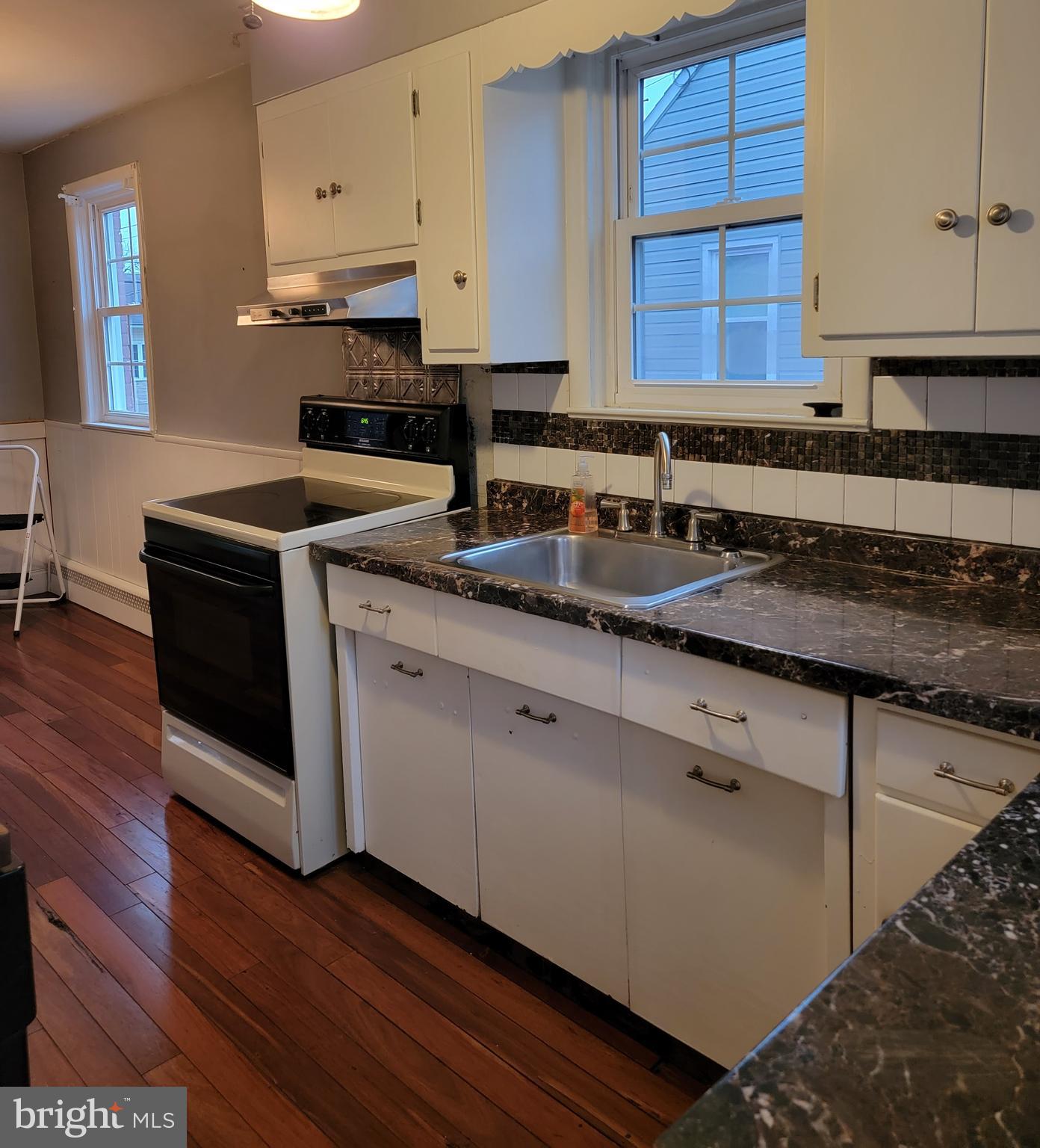 413 Vincent Road Willow Grove, PA 19090 - Photo 4 of 6 Gallery Image 4