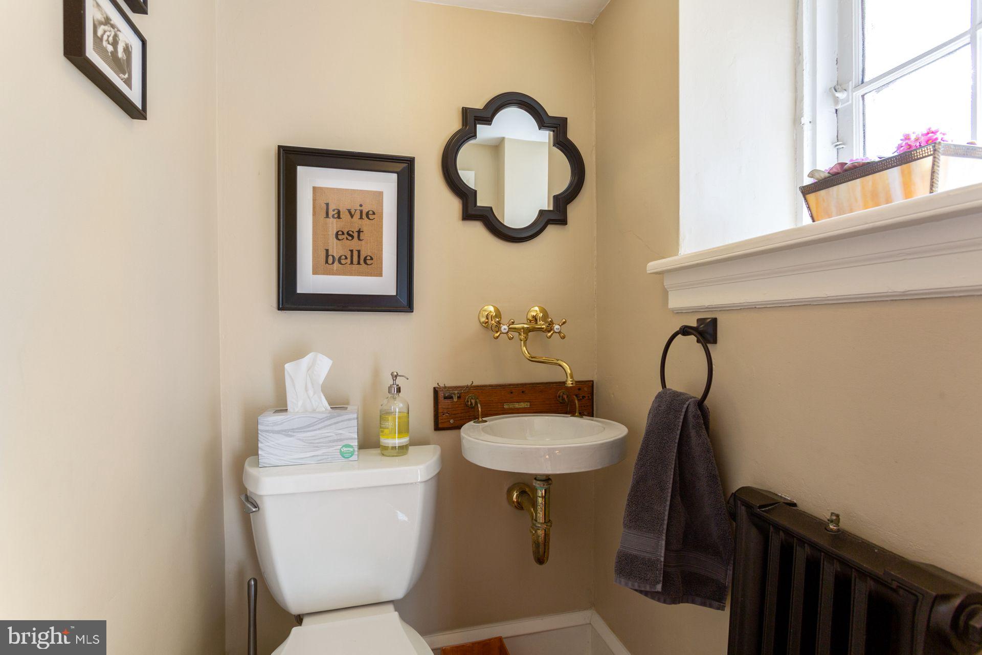 4900 Monument Road Philadelphia, PA 19131 - Photo 12 of 32 Powder room / main floor