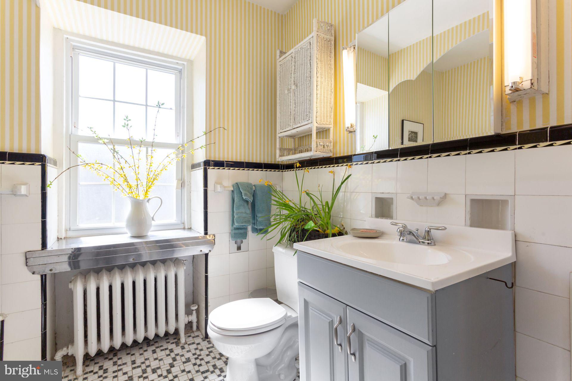 4900 Monument Road Philadelphia, PA 19131 - Photo 18 of 32 Master bathroom