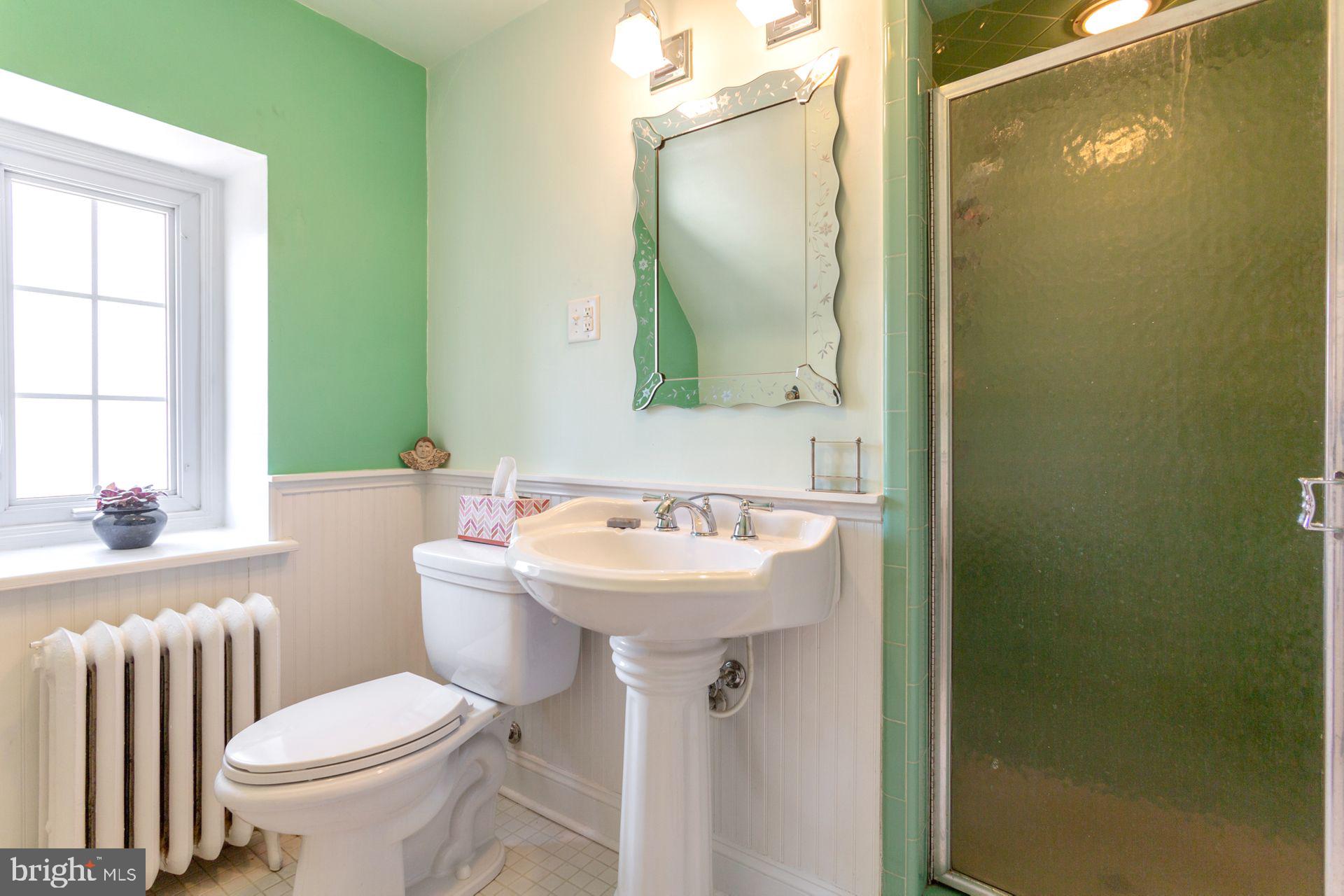 4900 Monument Road Philadelphia, PA 19131 - Photo 23 of 32 Bathroom 3rd floor