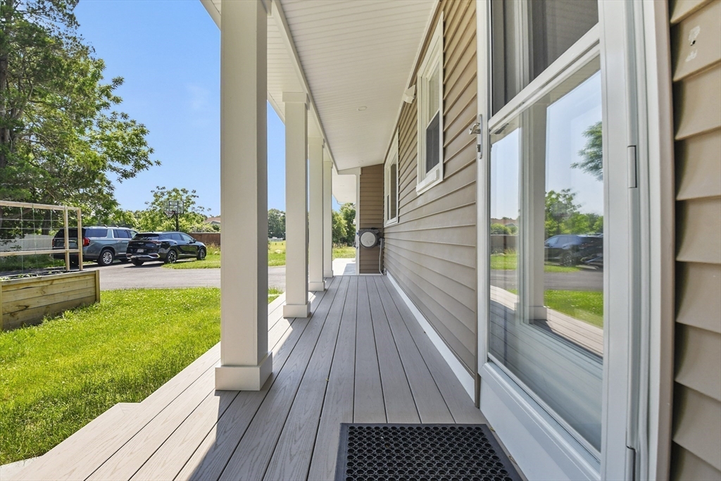 310 New Boston Road Fairhaven, MA 02719 - Photo 5 of 30 Gallery Image 5