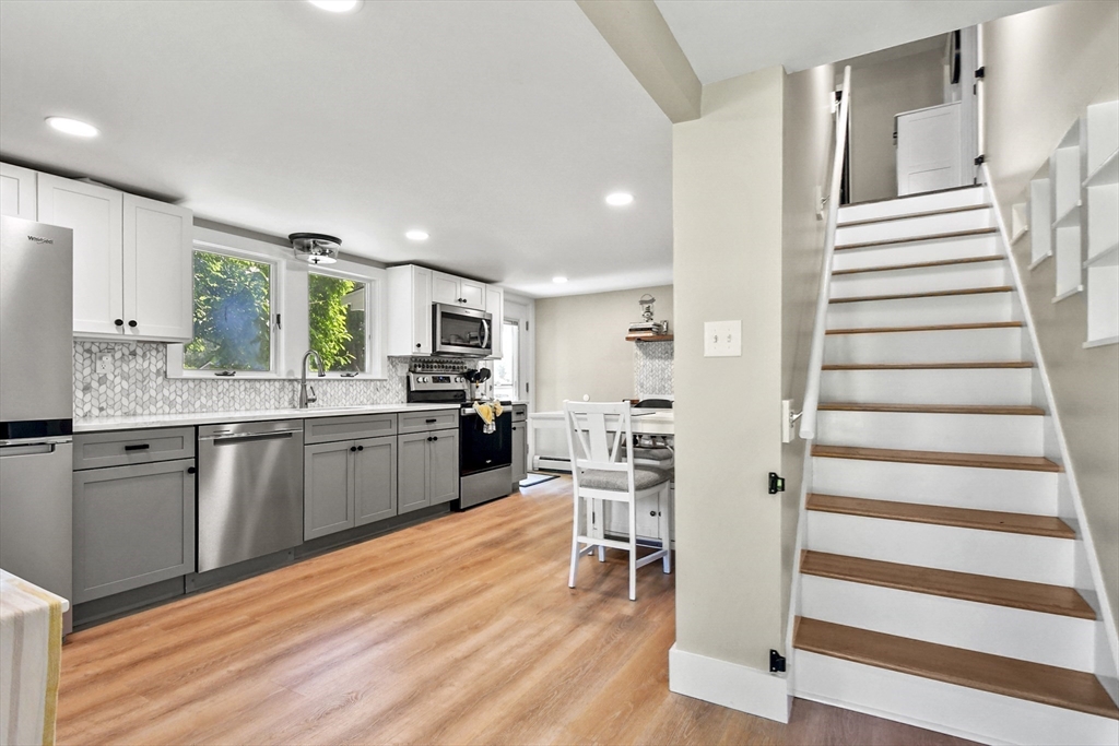 310 New Boston Road Fairhaven, MA 02719 - Photo 10 of 30 Gallery Image 10