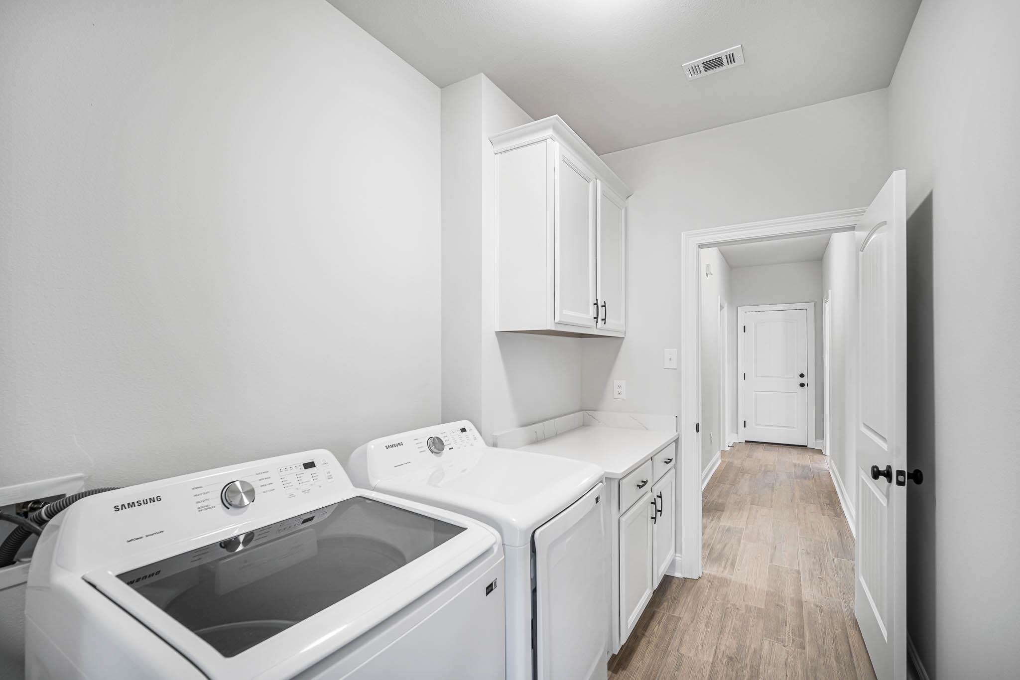 1521 Fenton Circle Foley, AL 36535 - Photo 15 of 24 Laundry