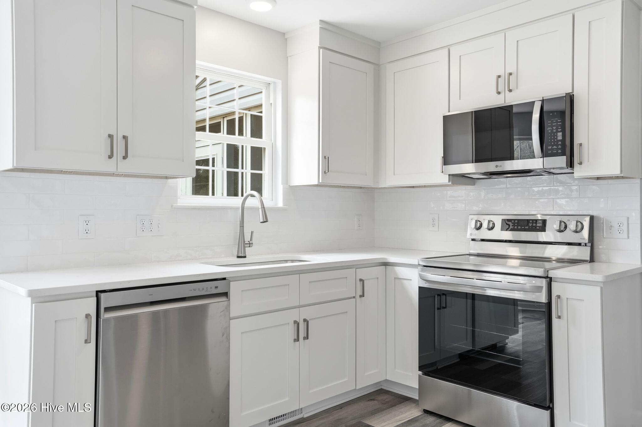 216 Foxcroft Road Southport, NC 28461 - Photo 28 of 108 28_216_foxcroft_rd_049