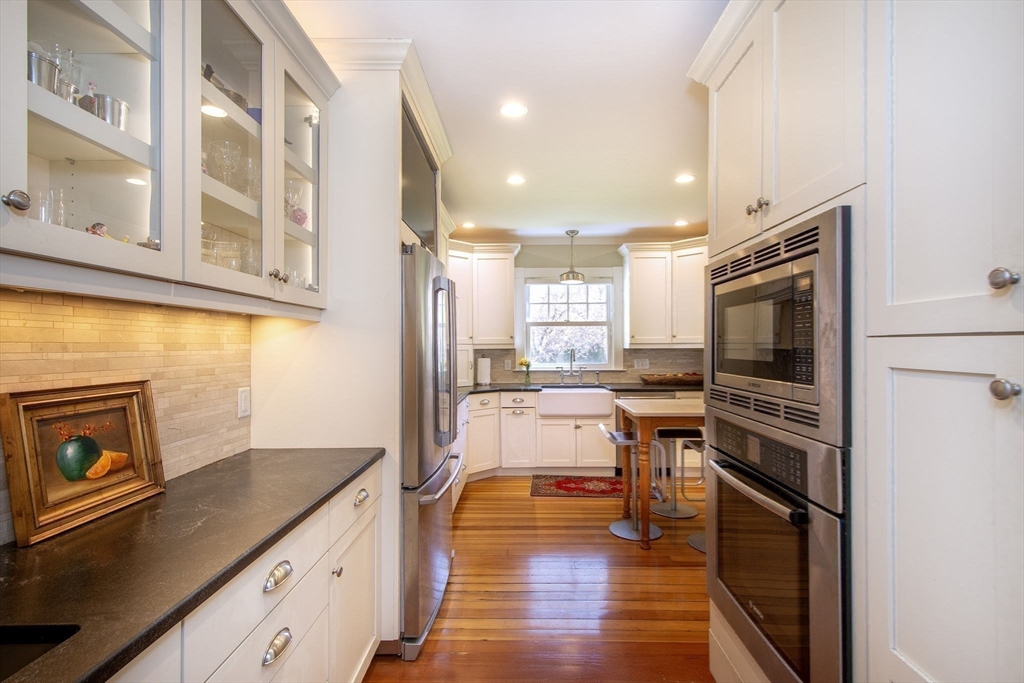 12 Ripley Road Cohasset, MA 02025 - Photo 13 of 40 Gallery Image 13