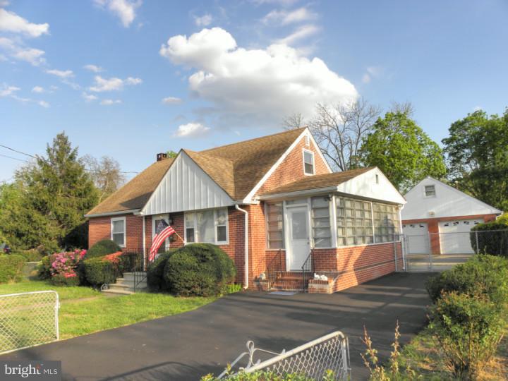 1006 Columbus Road Burlington, NJ 08016 - Photo 1 of 13 Exterior Front