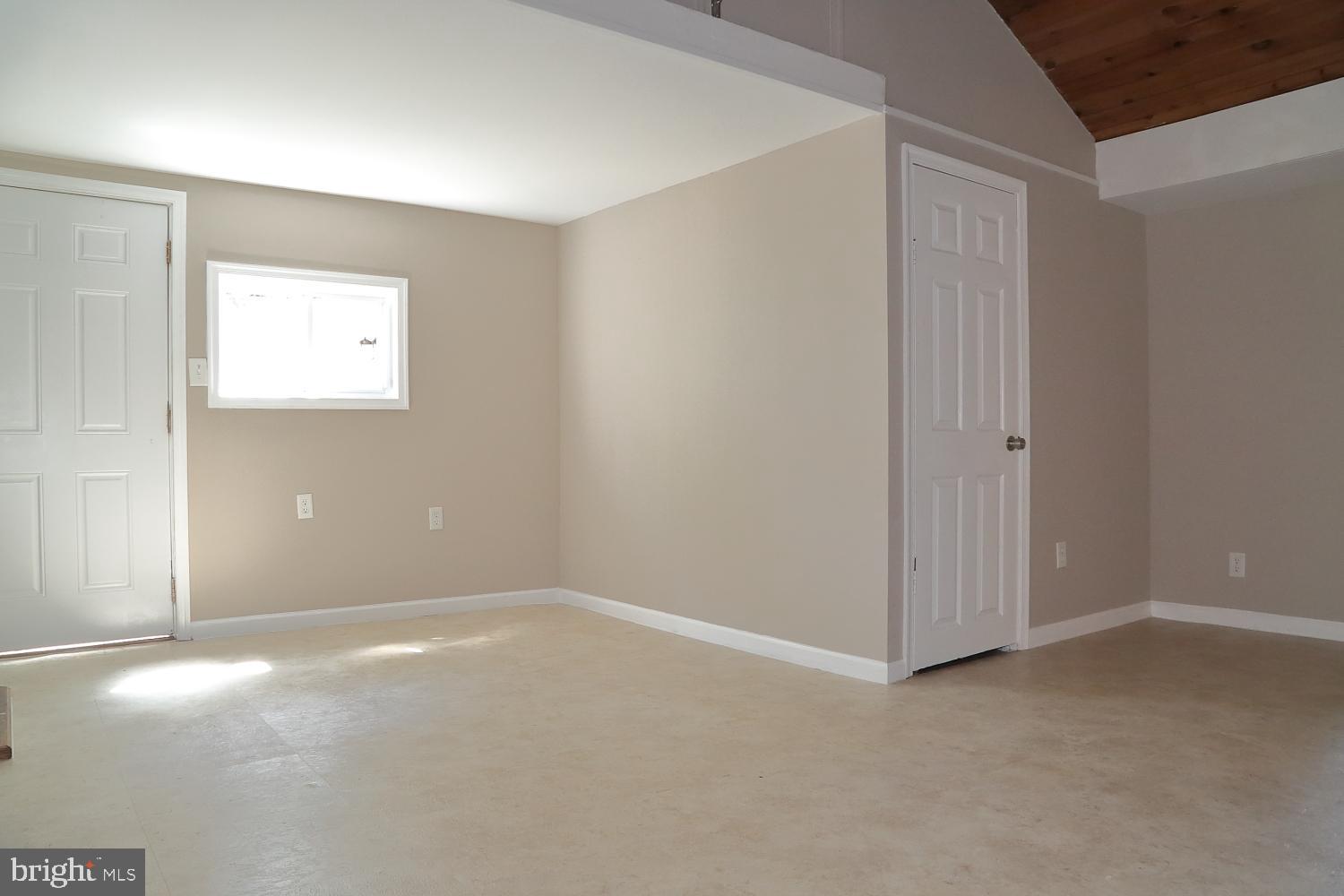 216 Susquehanna Road Delta, PA 17314 - Photo 11 of 24 Gallery Image 11