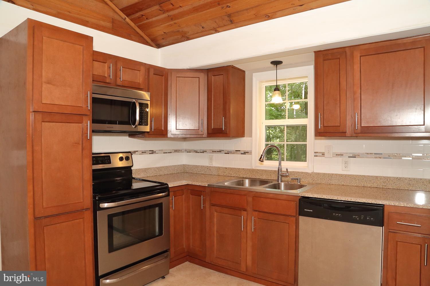 216 Susquehanna Road Delta, PA 17314 - Photo 9 of 24 Gallery Image 9