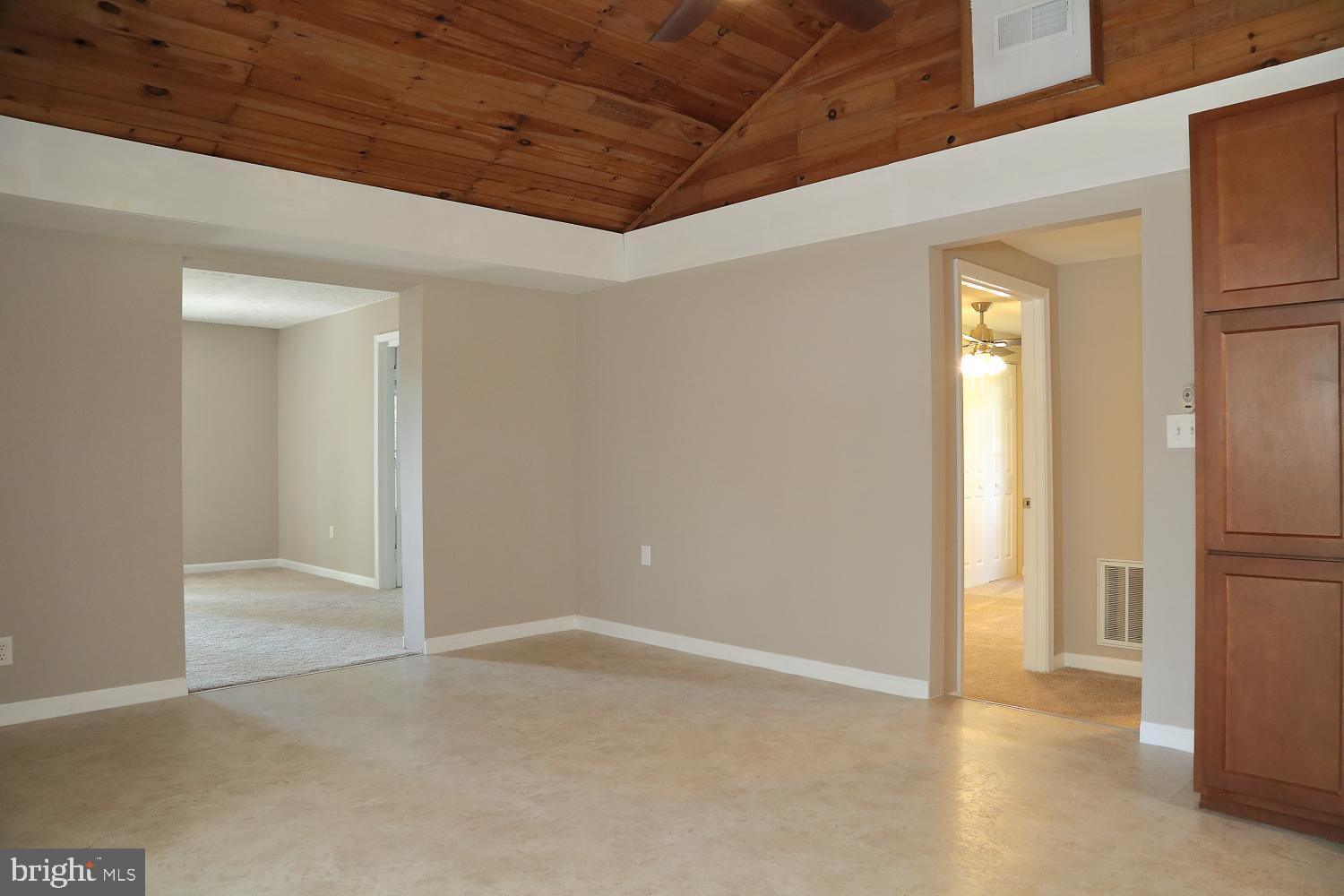 216 Susquehanna Road Delta, PA 17314 - Photo 10 of 24 Gallery Image 10