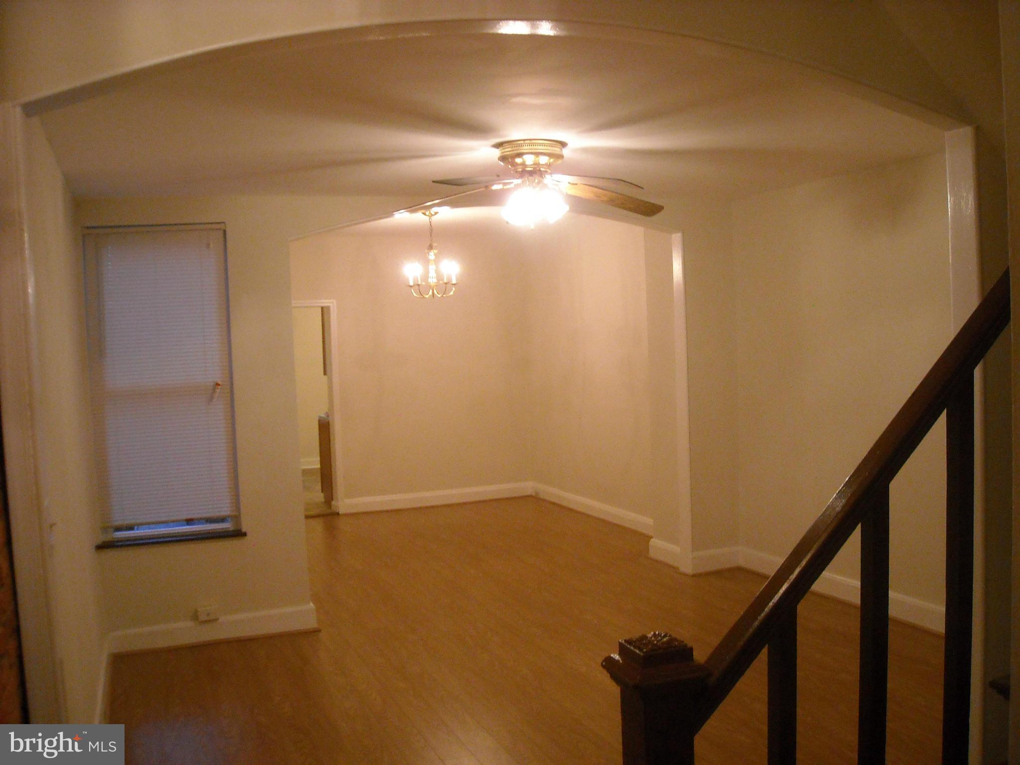 1411 Riverside Avenue Baltimore, MD 21230 - Photo 11 of 27 Living Room
