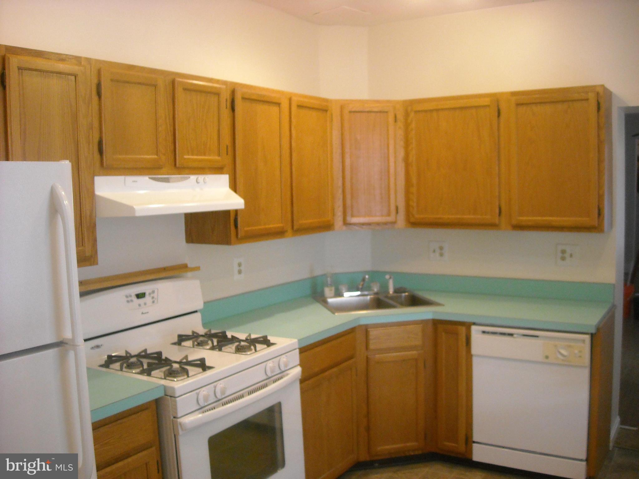 1411 Riverside Avenue Baltimore, MD 21230 - Photo 24 of 27 Kitchen