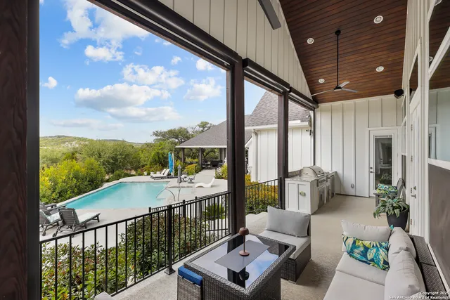 $1,399,990 | 1032 Clear Water, Helotes, TX 78023