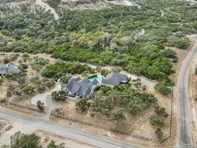 $1,399,990 | 1032 Clear Water, Helotes, TX 78023