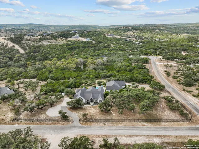 $1,399,990 | 1032 Clear Water, Helotes, TX 78023