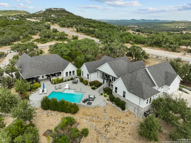$1,399,990 | 1032 Clear Water, Helotes, TX 78023