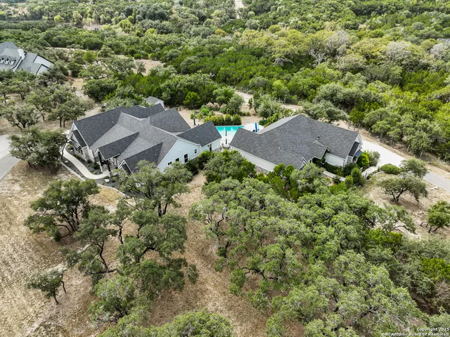$1,399,990 | 1032 Clear Water, Helotes, TX 78023