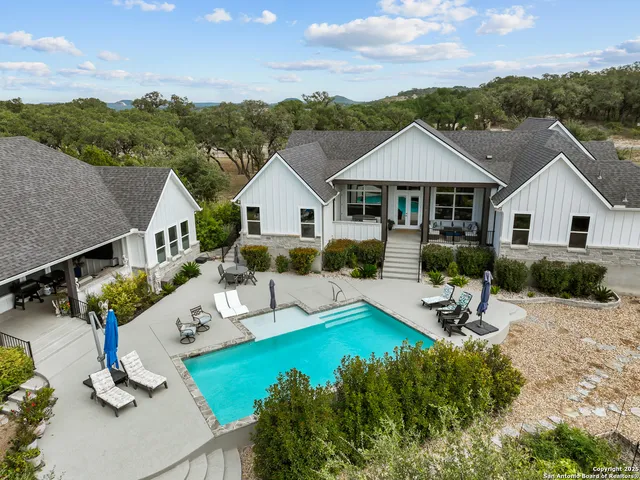 $1,399,990 | 1032 Clear Water, Helotes, TX 78023