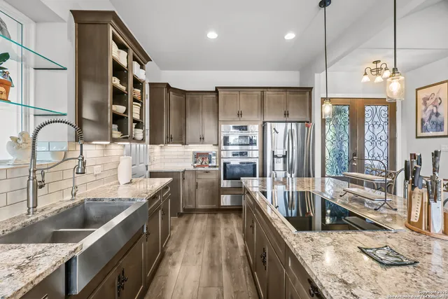 $1,399,990 | 1032 Clear Water, Helotes, TX 78023