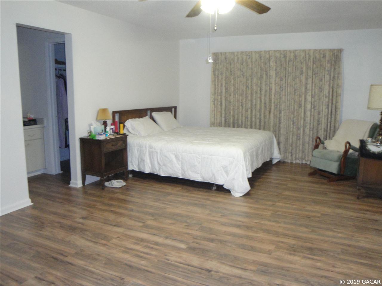 1926 Southwest 88 Street Gainesville, FL 32607 - Photo 14 of 18 Gallery Image 14