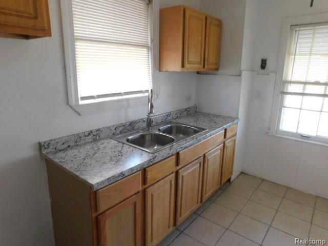15864 Bringard Drive Detroit, MI 48205 - Photo 4 of 11