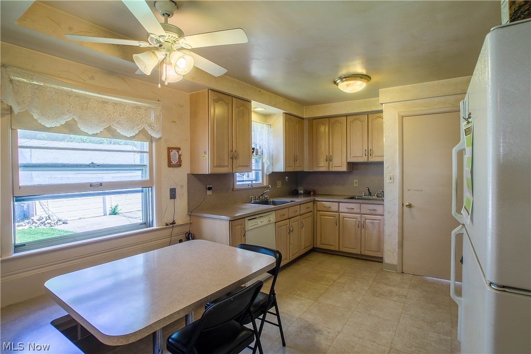 3819 Shannon Road Cleveland Heights, OH 44118 - Photo 5 of 13