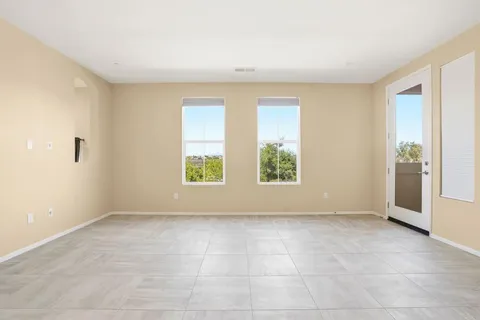$895,000 | 11130 Taloncrest Way, Unit 19, San Diego, CA 92126