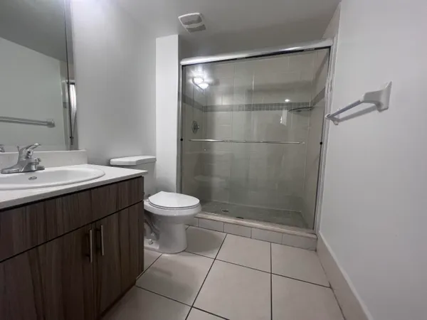 $2,398 | 18335 Northwest 68th Avenue, Unit 245110, Hialeah, FL 33015